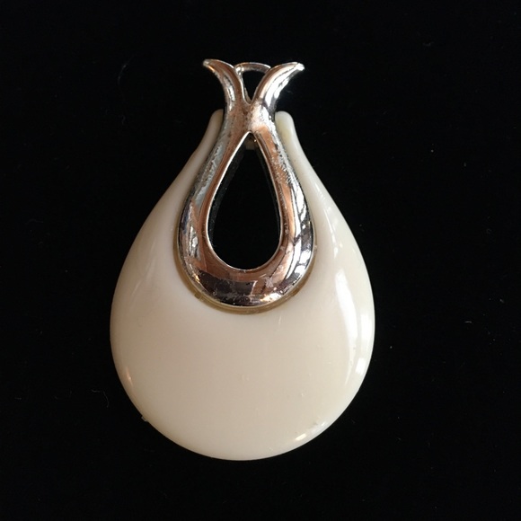 Sara Coventry Interchangeable Pendants - Picture 4 of 5